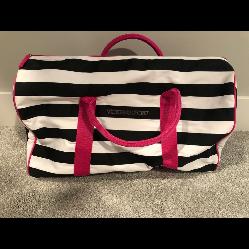 NWOT Victoria’s Secret Weekender Bag